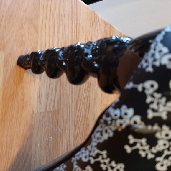 Skull & Cross Bones deisgn fashion boot - Picture 6 of 12